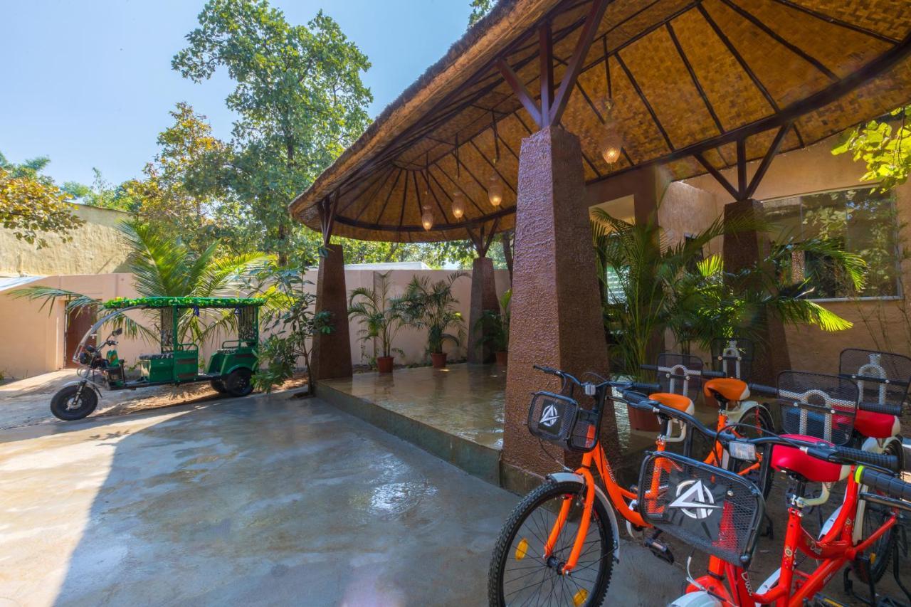 Hotel Sterling Padam Pench à Khawāsa Extérieur photo