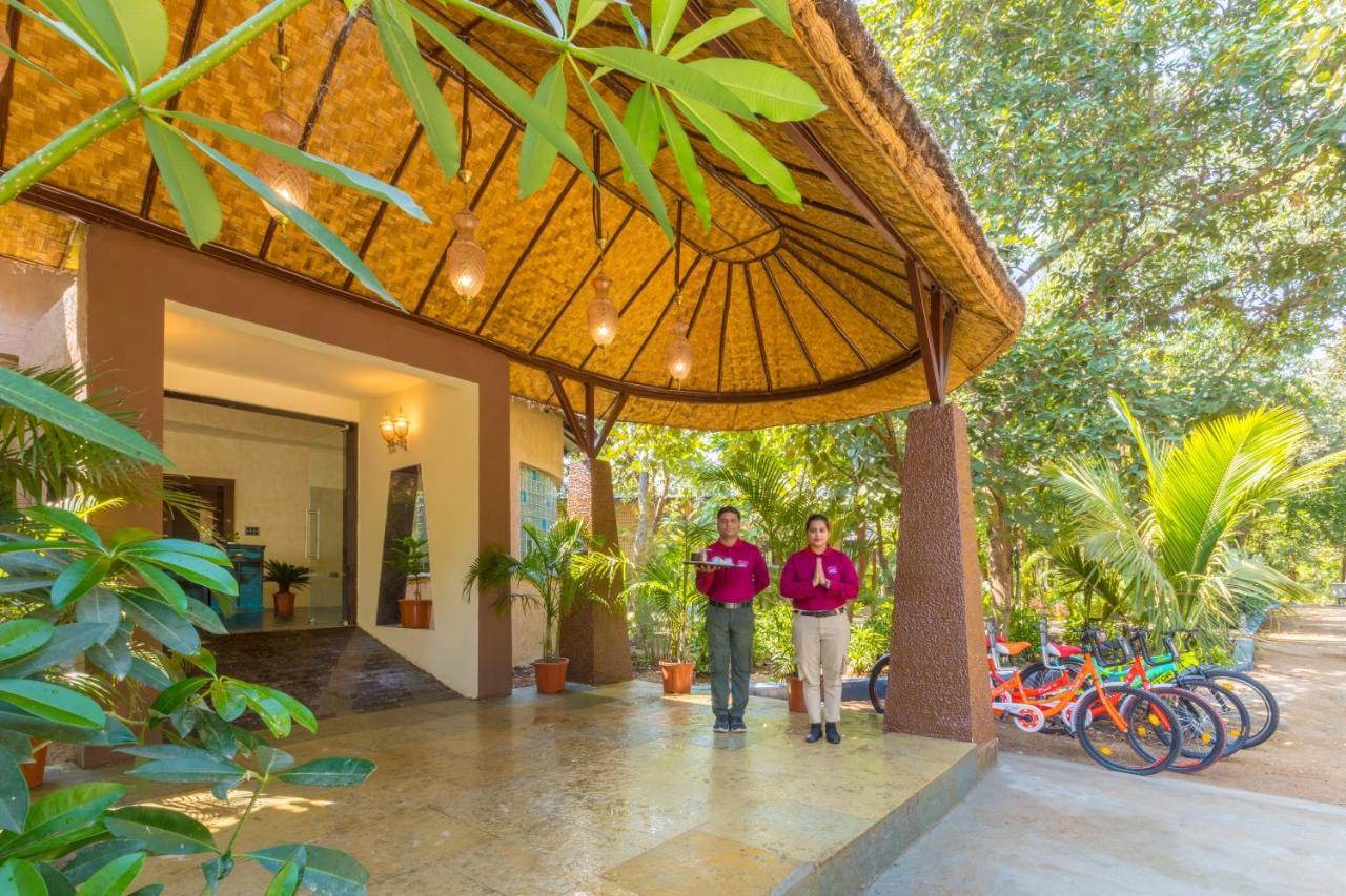 Hotel Sterling Padam Pench à Khawāsa Extérieur photo