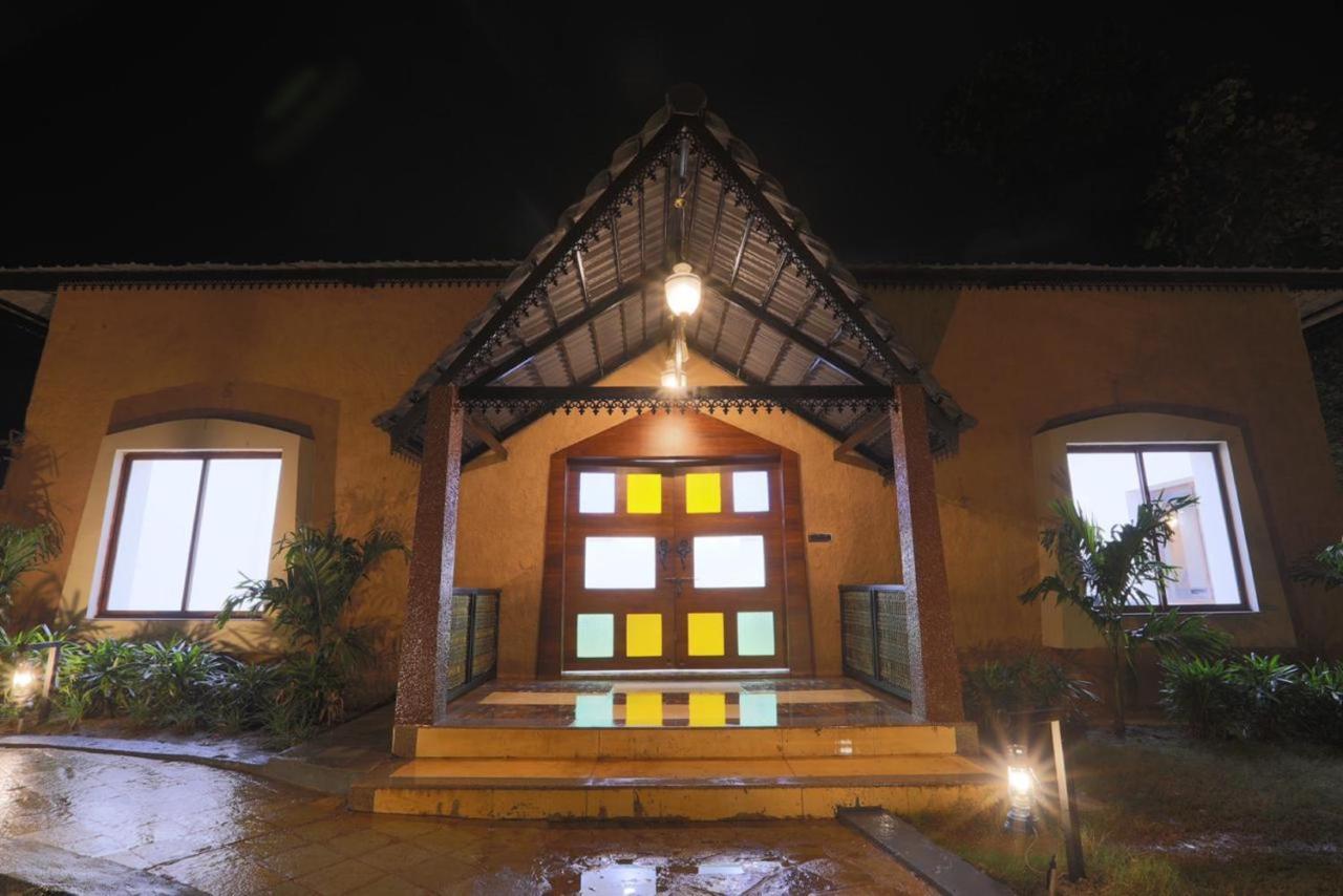 Hotel Sterling Padam Pench à Khawāsa Extérieur photo