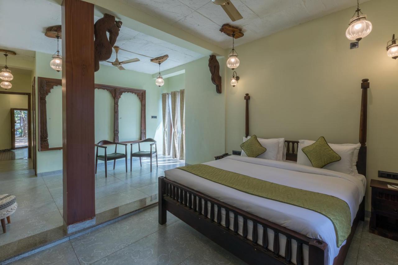 Hotel Sterling Padam Pench à Khawāsa Extérieur photo