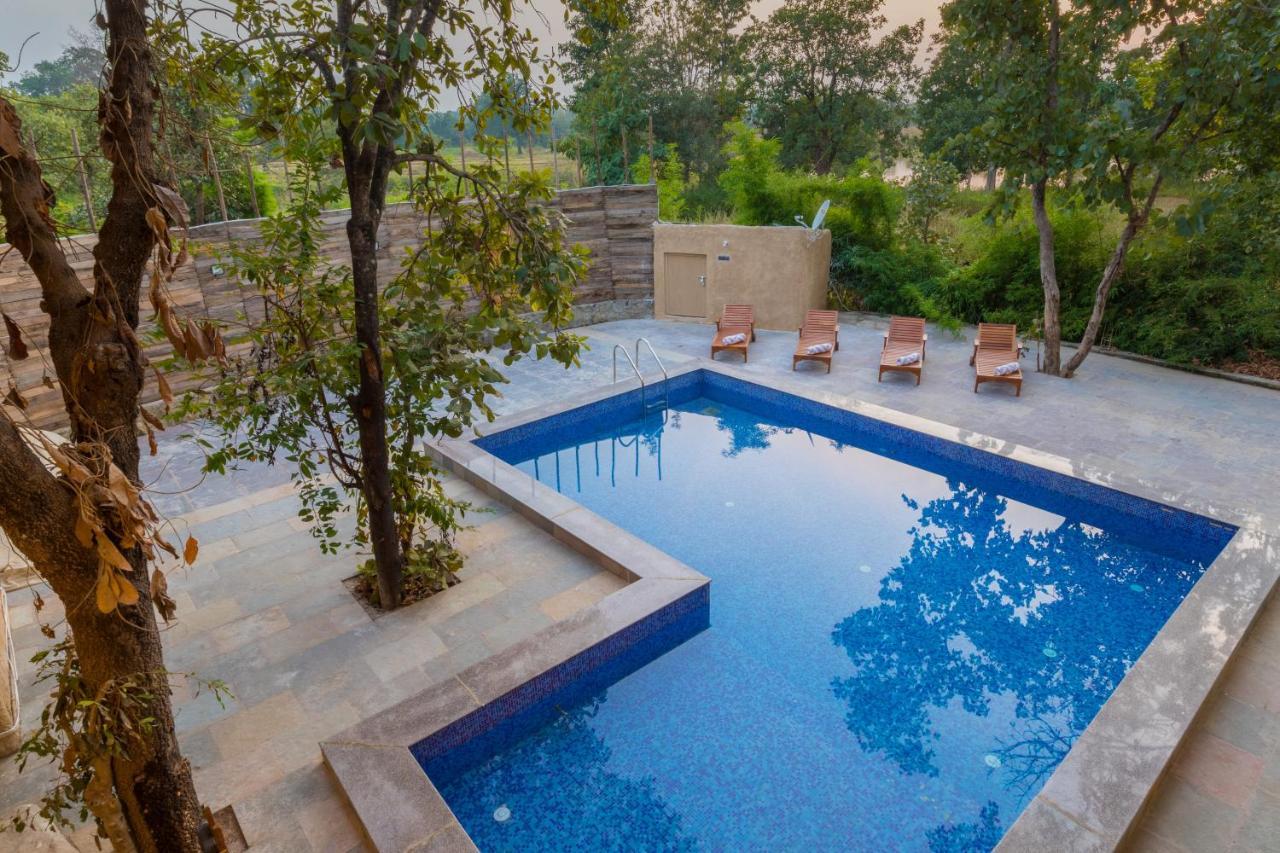 Hotel Sterling Padam Pench à Khawāsa Extérieur photo