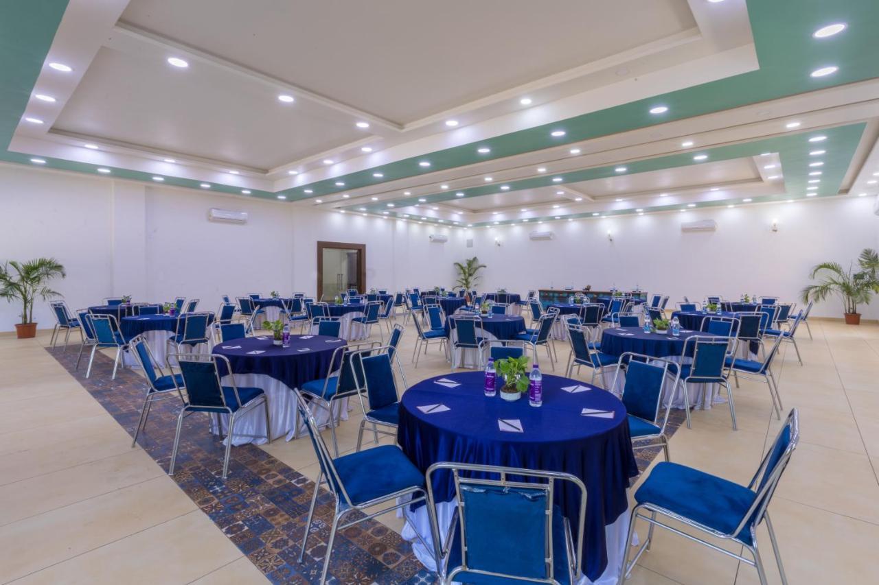 Hotel Sterling Padam Pench à Khawāsa Extérieur photo
