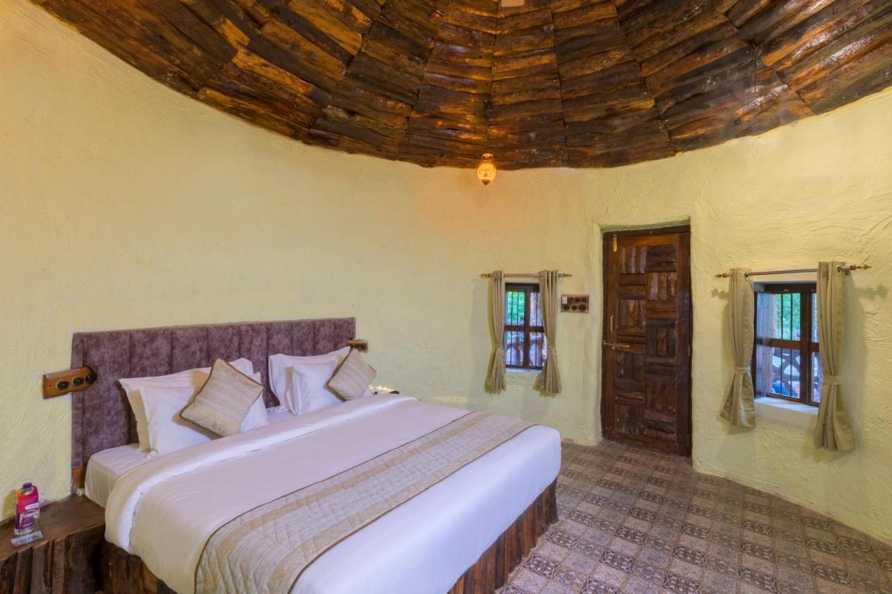 Hotel Sterling Padam Pench à Khawāsa Extérieur photo