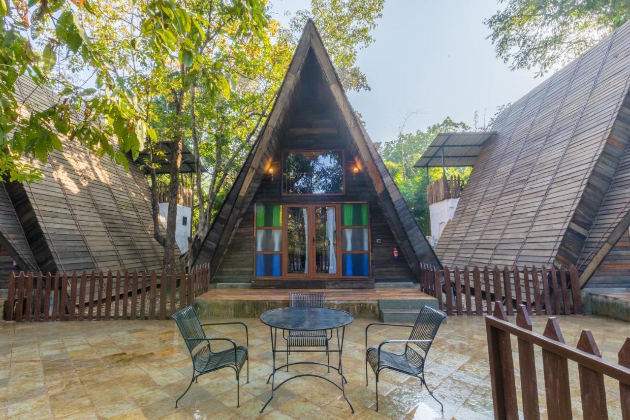 Hotel Sterling Padam Pench à Khawāsa Extérieur photo